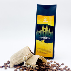                     La Meneghina - Miscela di Caffè Espresso con Note di Frutti di Bosco e Cacao
                  